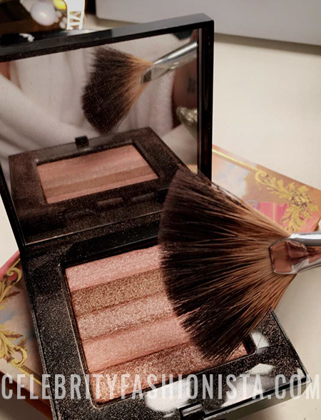 Scheana Marie, Bobbi Brown Shimmer Brick Compact in Pink Quartz (Snapchat, Jan 31 2017)